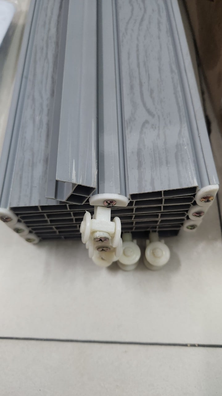 Cửa Xếp Nhựa Màu Xám Đẹp ,Bền ,Giá Rẻ | Lựa Chọn Tối Ưu Cho Mọi Không Gian Sống. 38 z5631900453198 9e0e6218e21c1c57f3e87a876716bec9